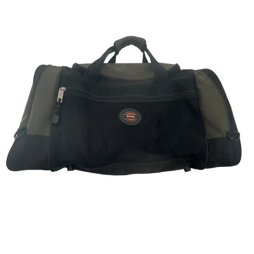 Jeep travel equipment duffel bag, two side pockets, and a large middle pocket vi